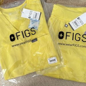 Yellow scrub set figs